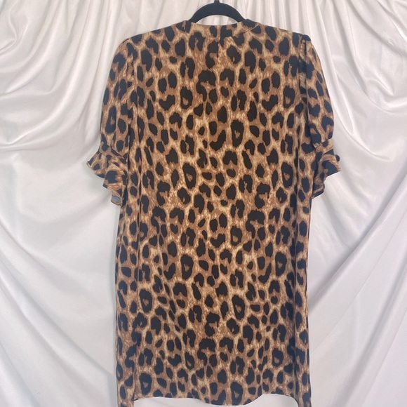 QACOHU Dress - Picture 4 of 6